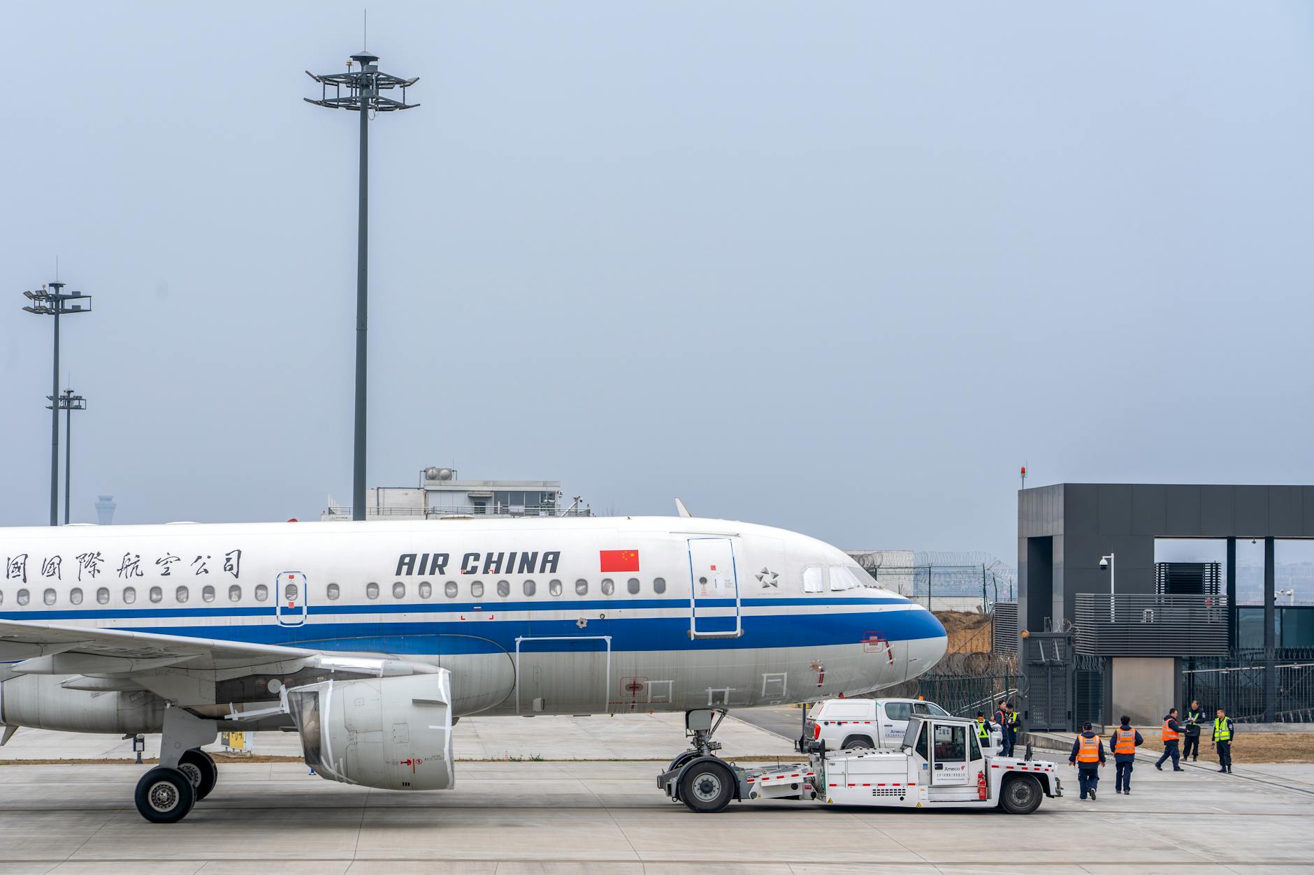 旅行vlogger阿泽：用镜头记录 30 国风光